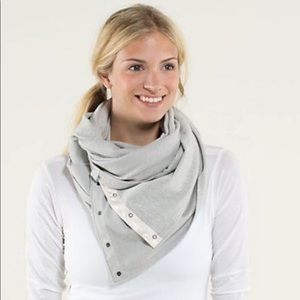 NWOT Lululemon Vinyasa Scarf (Gray)
